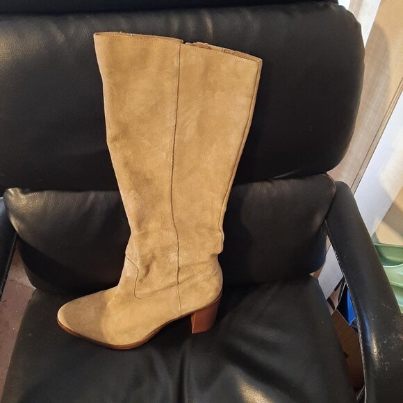Vince Camuto Pearlanie Over Knee Boot Suede Beige Sz12 New With Defect - Picture 2 of 7